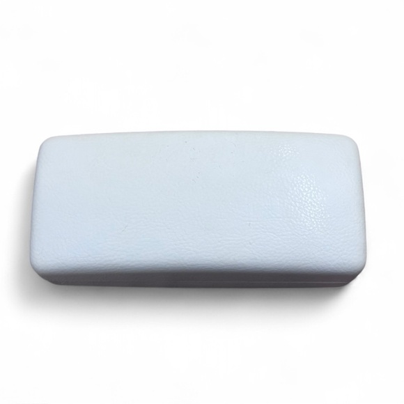 Versace hard sunglasses case with a gold logo - Picture 5 of 5